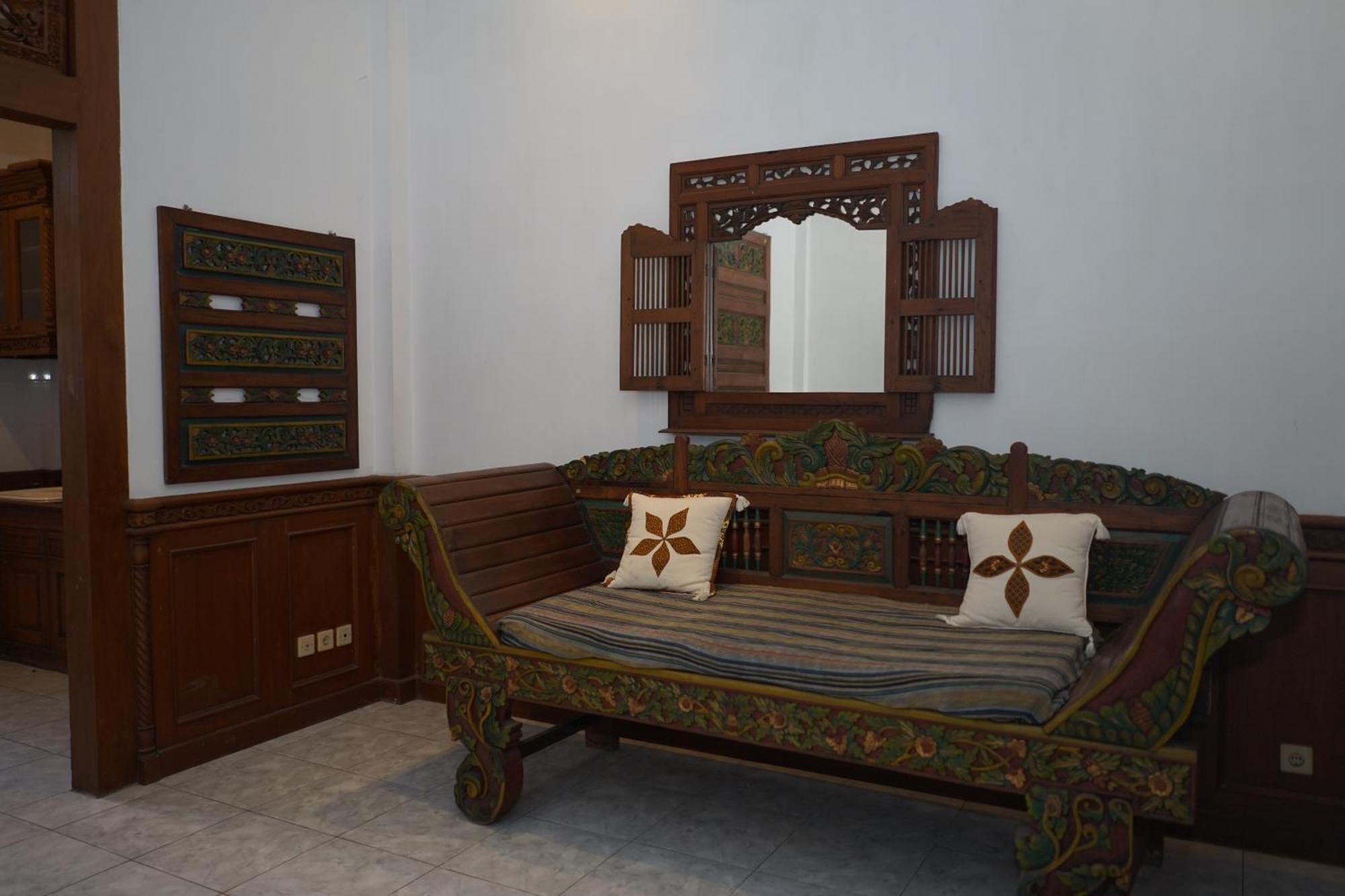 Rumah Pesik Art & Heritage Hotel Gondowulung Exterior foto
