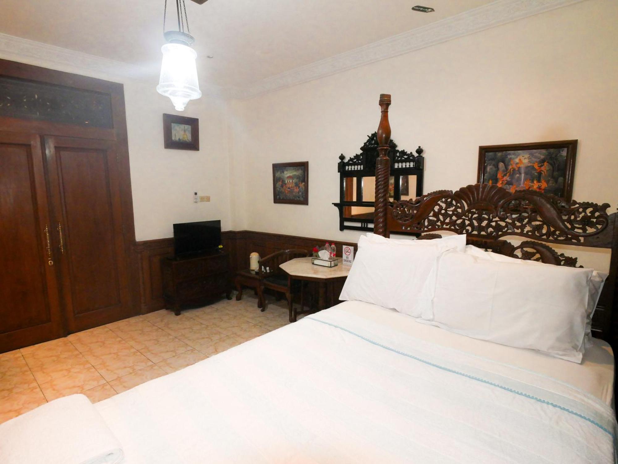 Rumah Pesik Art & Heritage Hotel Gondowulung Exterior foto