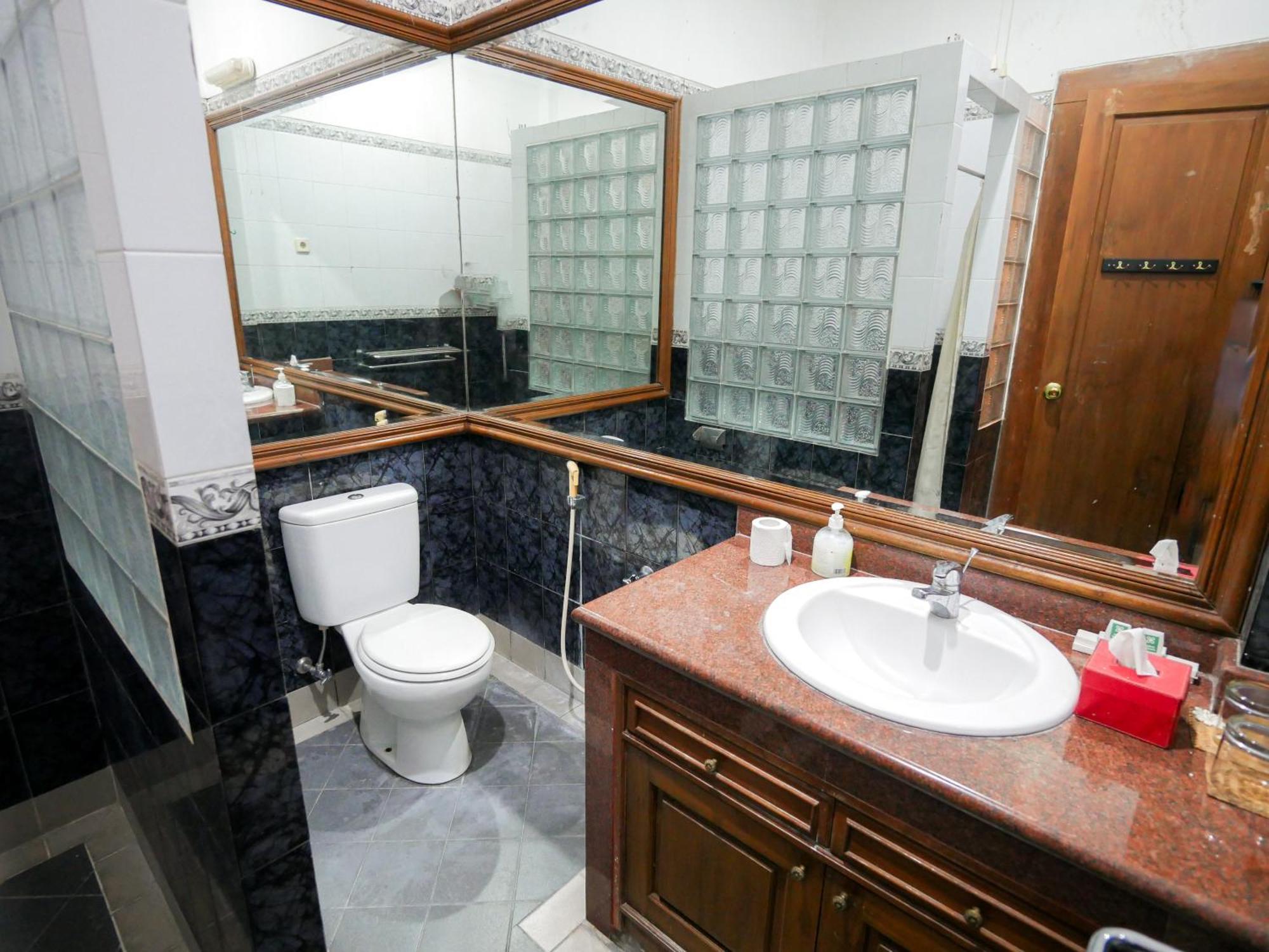 Rumah Pesik Art & Heritage Hotel Gondowulung Exterior foto